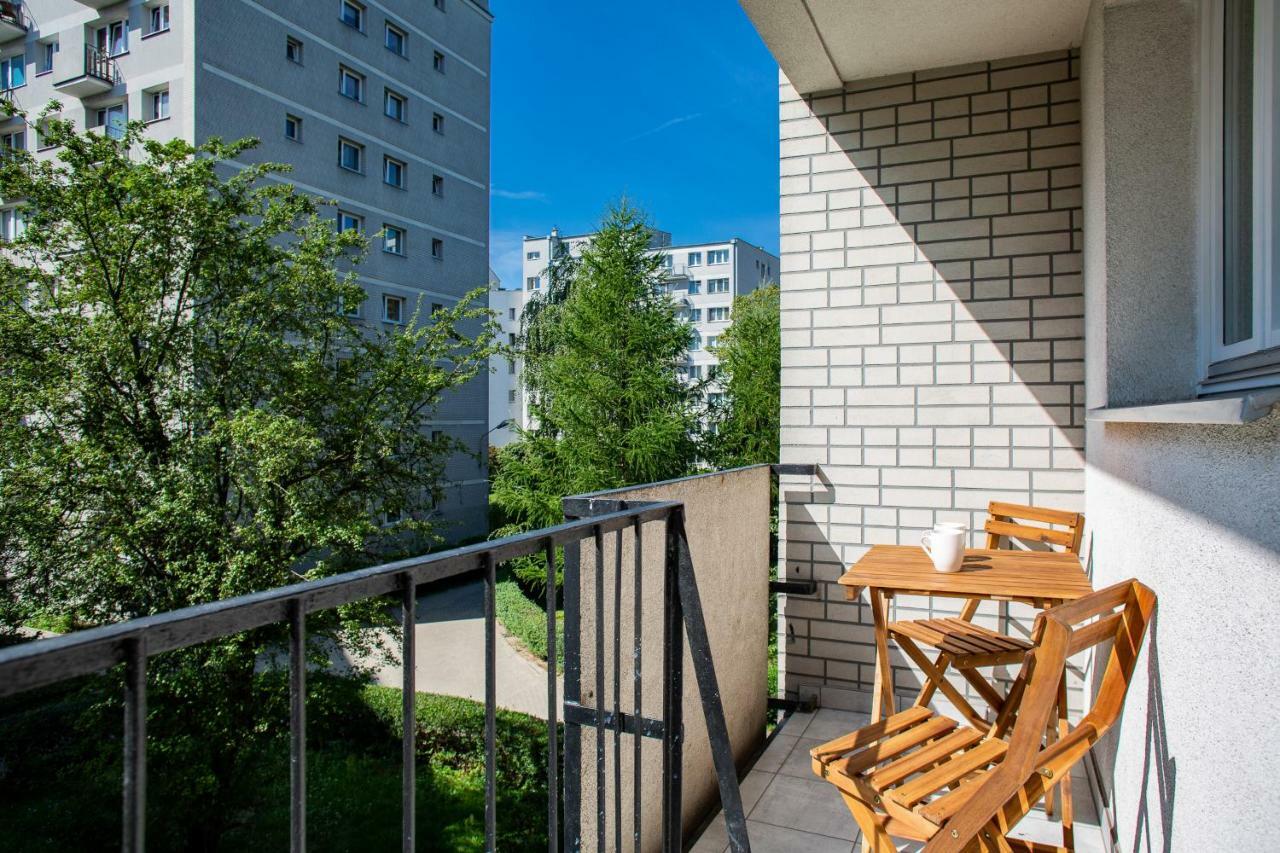 First Central Apartments By Noclegi Renters Varsó Kültér fotó